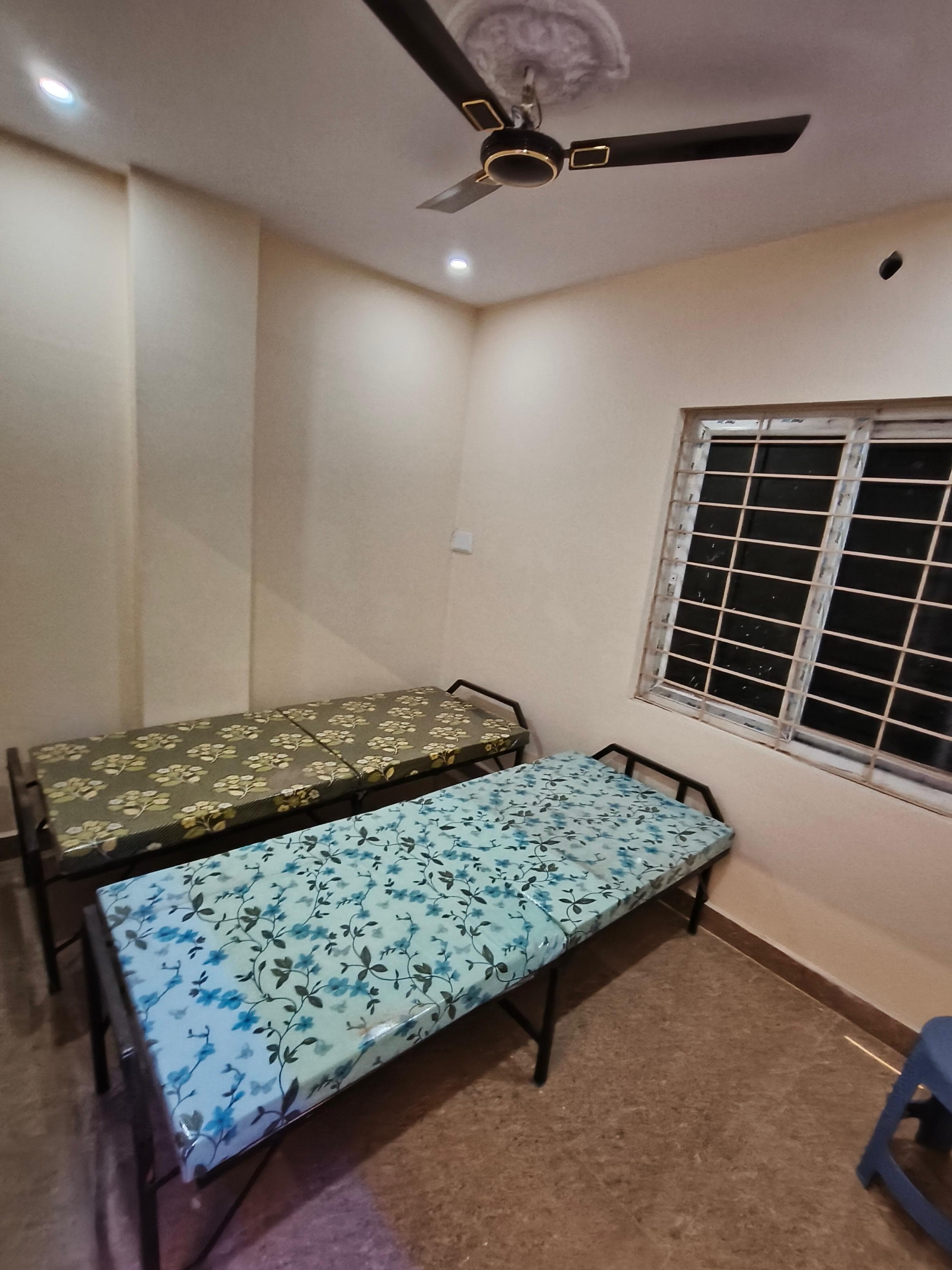 Blessing Hostel and Dormitory - image 8